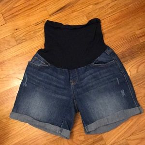 Maternity shorts